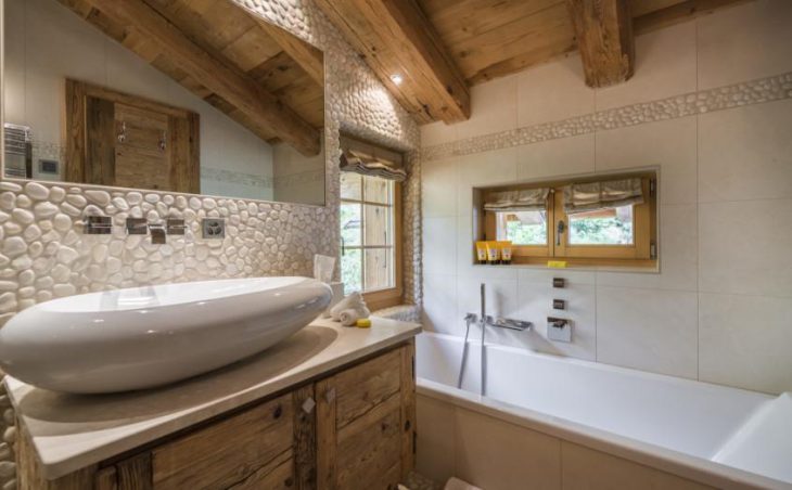 Chalet Petit Ours, Verbier, Bathroom